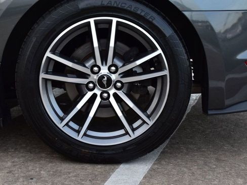 Used 2016 Ford Mustang Premium image 11