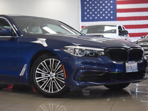 Used 2019 BMW 530i w/ Convenience Package image 4