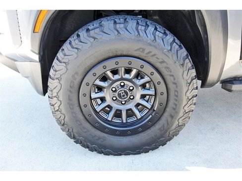 Used 2023 Nissan Frontier Pro-X w/ Pro-X Premium Package image 29