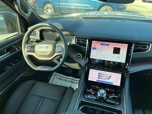 New 2024 Jeep Grand Wagoneer Series I w/ Flexible Seating Group AWD/4WD image 2