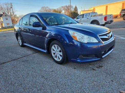 Used 2011 Subaru Legacy 2.5i Premium image 7