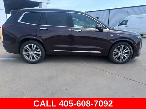 Used 2021 Cadillac XT6 Premium Luxury FWD image 2
