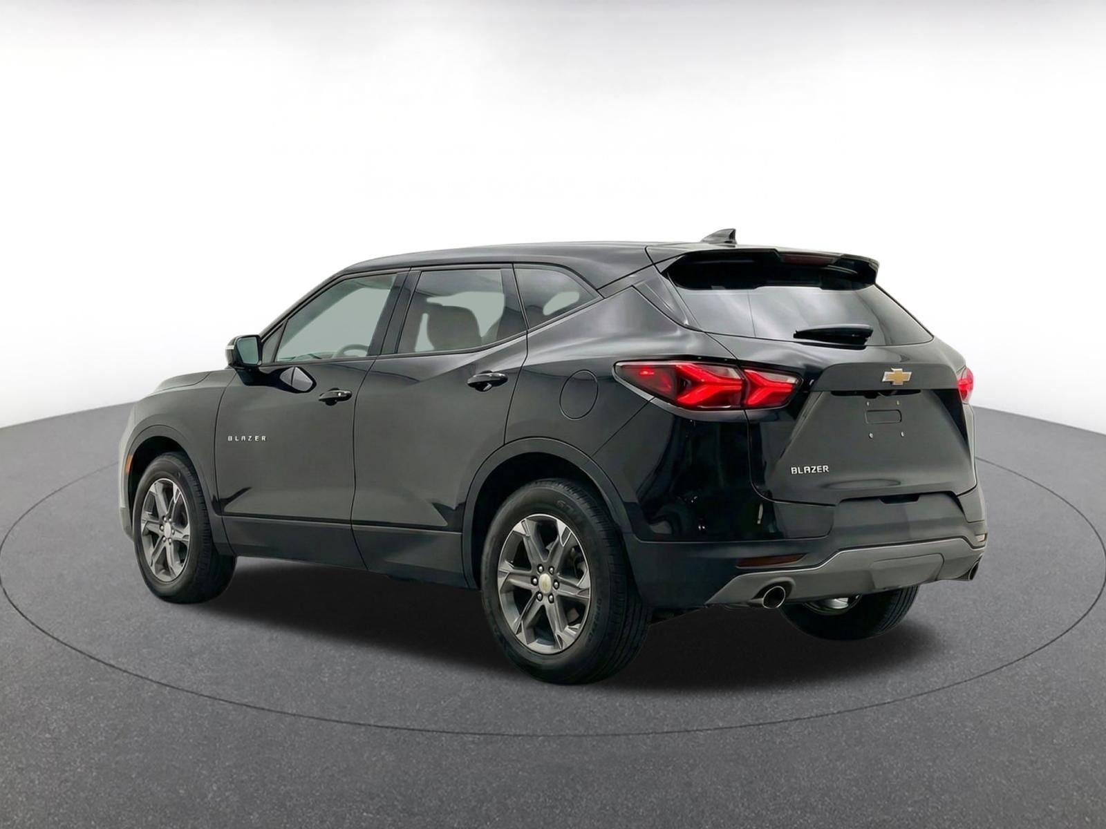 Used 2025 Chevrolet Blazer LT FWD image 6