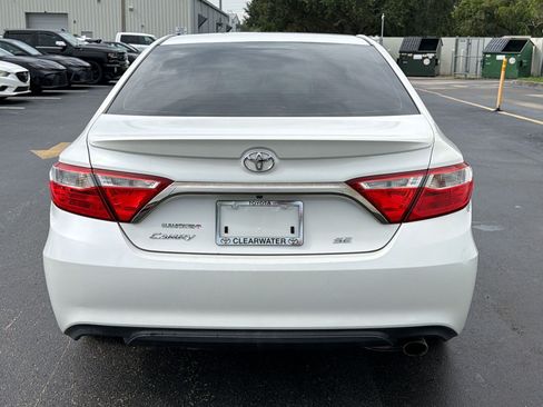Used 2015 Toyota Camry SE FWD image 10