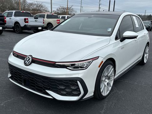 Used 2025 Volkswagen GTI SE FWD image 3