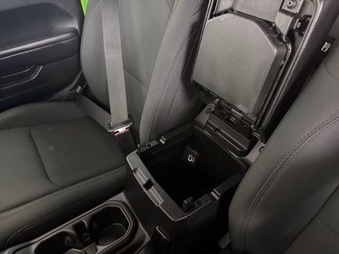 Used 2018 Jeep Wrangler Unlimited Sport S image 30