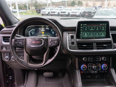 Used 2023 GMC Yukon XL AT4 w/ AT4 Premium Plus Package image 17