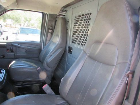 Used 2013 Chevrolet Express 2500 image 10