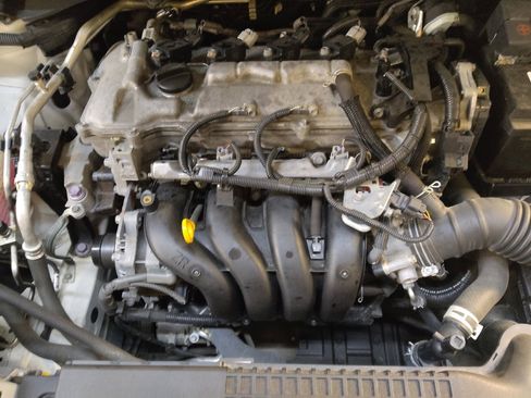 Used 2021 Toyota Corolla LE image 30