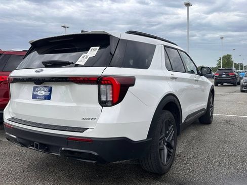 Certified 2025 Ford Explorer ST-Line w/ ST-Line Street Pack AWD/4WD image 4