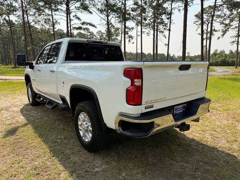 Used 2021 Chevrolet Silverado 2500 LTZ w/ LTZ Plus Package AWD/4WD image 3