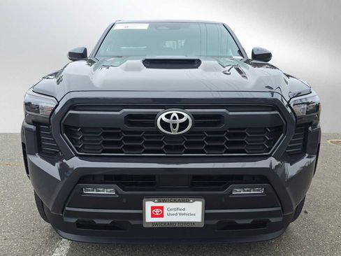 Certified 2024 Toyota Tacoma TRD Sport w/ TRD Sport Upgrade Package AWD/4WD image 8