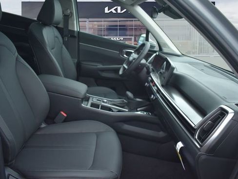 New 2026 Kia Sorento S w/ S Panoramic Sunroof Package FWD image 13