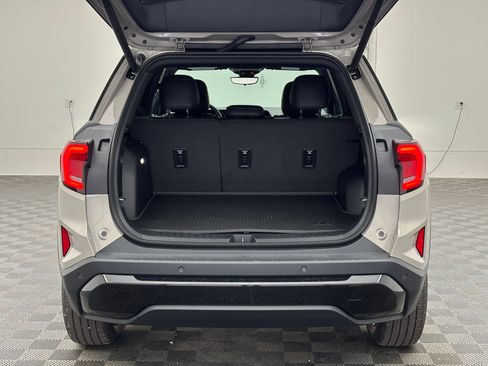 New 2027 GMC Terrain Elevation w/ Elevation Premium Package FWD image 10