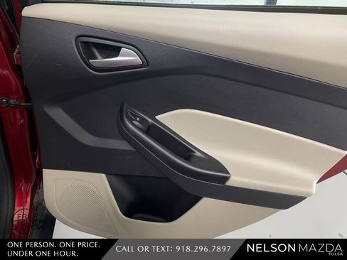 Used 2014 Ford Focus SE image 36