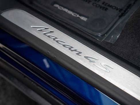 New 2025 Porsche Macan 4S Electric image 12