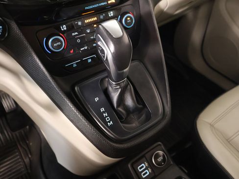 Used 2019 Ford Transit Connect Titanium w/ Trailer Tow Package FWD image 9