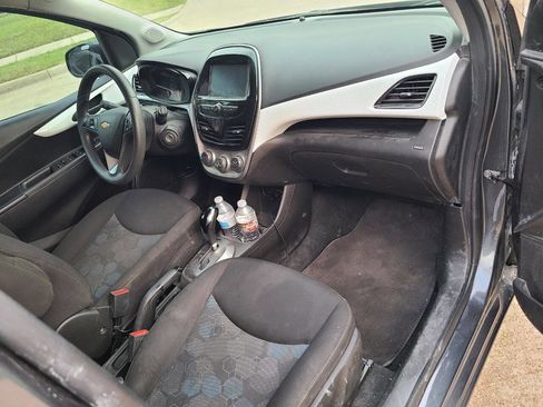 Used 2018 Chevrolet Spark LT FWD image 17