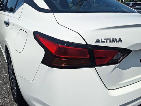 Certified 2025 Nissan Altima 2.5 SV FWD image 27