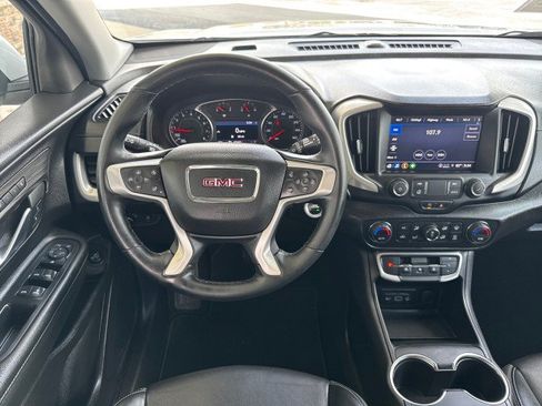 Used 2024 GMC Terrain SLT AWD/4WD image 8