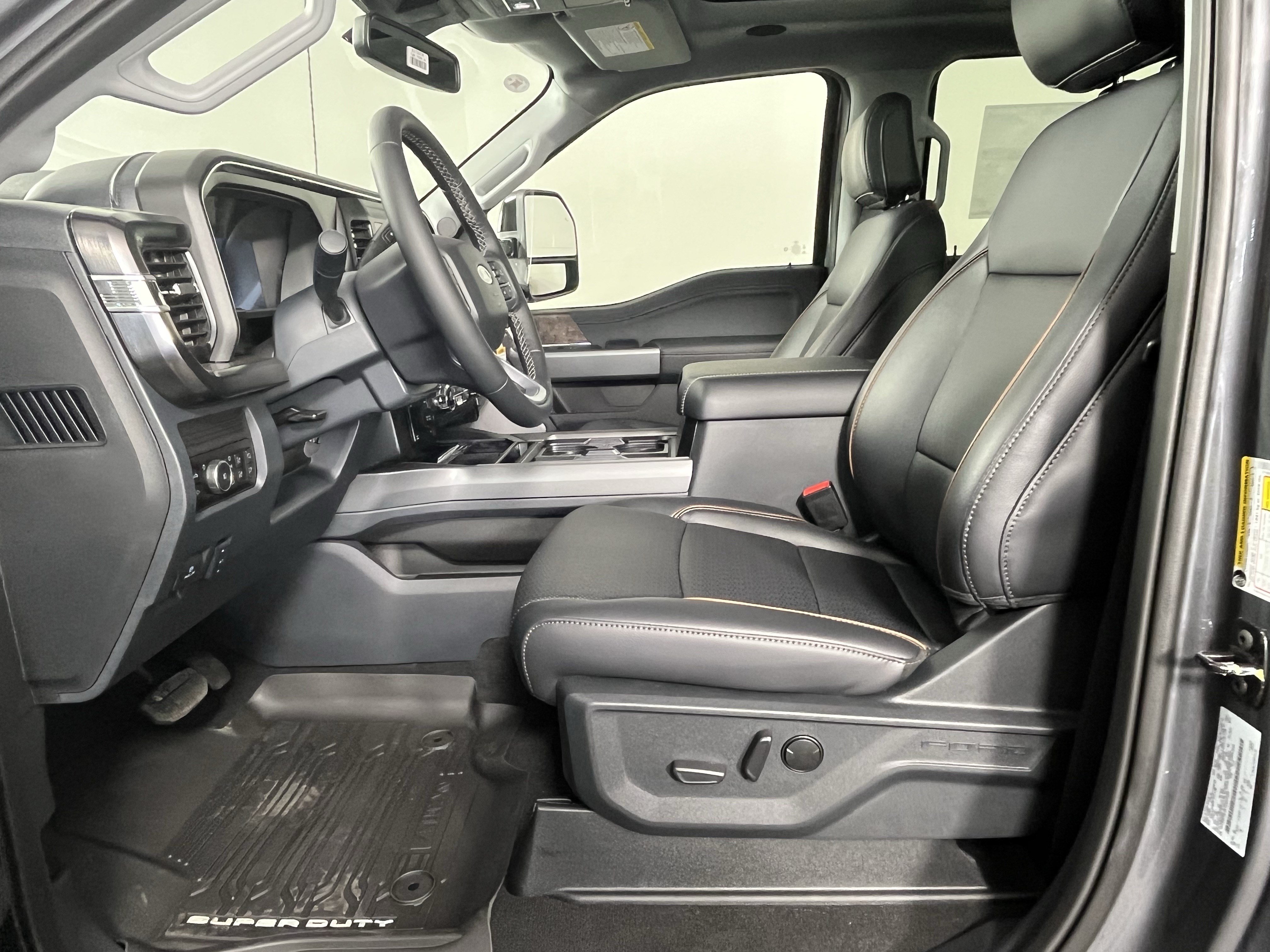 New 2026 Ford F350 Lariat w/ Black Appearance Package AWD/4WD image 9