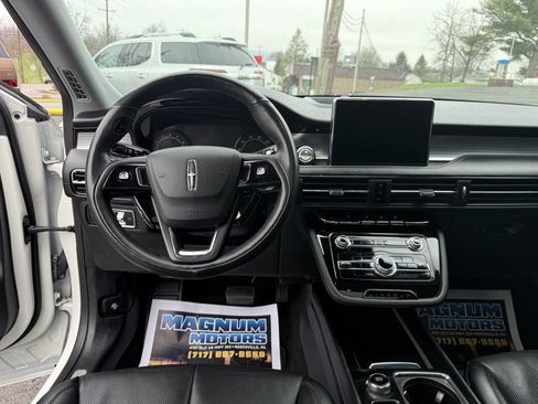 Used 2022 Lincoln Corsair AWD w/ Premium Package image 21