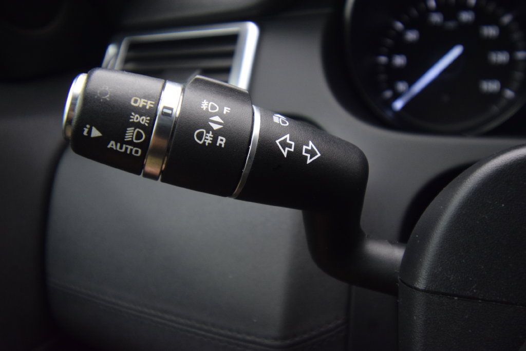 Used 2019 Land Rover Discovery Sport HSE AWD/4WD image 35