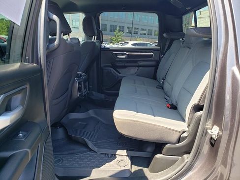 Used 2024 RAM 1500 Big Horn AWD/4WD image 32
