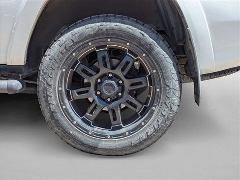 Used 2017 Toyota 4Runner SR5 Premium AWD/4WD image 9
