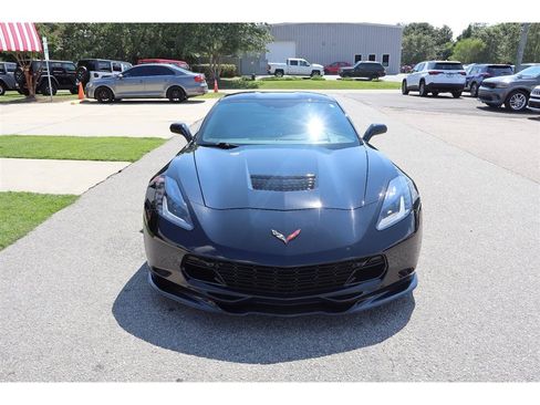 Used 2017 Chevrolet Corvette Stingray Coupe w/ 2LT Preferred Equipment Group RWD image 8