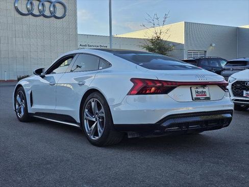 Used 2023 Audi e-tron GT Premium Plus image 10