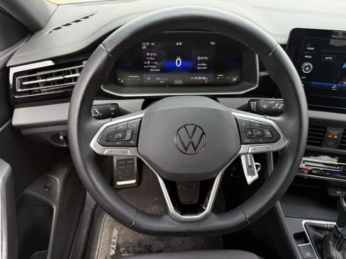 Used 2025 Volkswagen Jetta Sport FWD image 11
