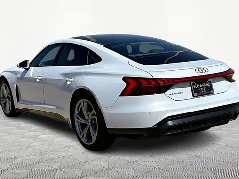 Used 2023 Audi e-tron GT Premium Plus image 12