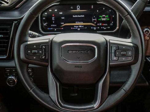 Used 2026 GMC Sierra 2500 Denali Ultimate w/ LPO, Black Badging Package AWD/4WD image 33
