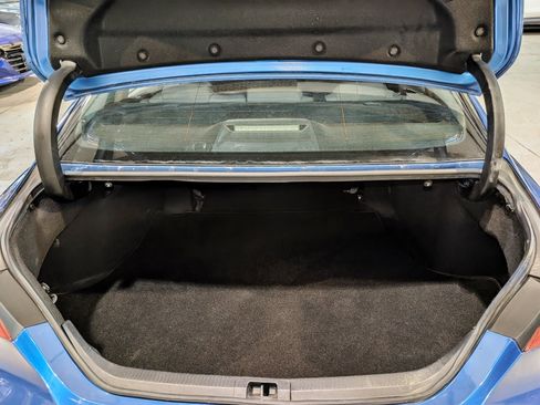Used 2020 Toyota Camry LE FWD image 19