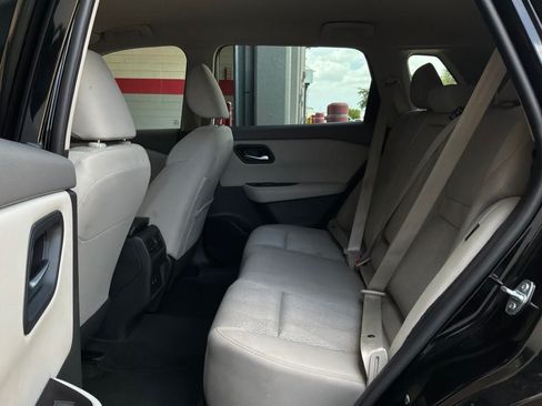 Used 2025 Nissan Rogue SV FWD image 12
