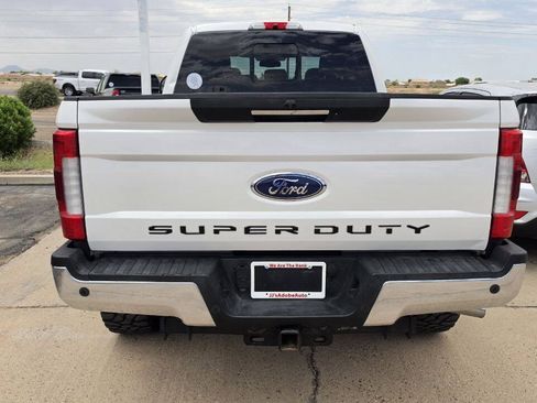 Used 2018 Ford F250 Lariat w/ Lariat Ultimate Package AWD/4WD image 6