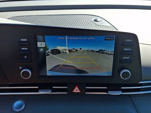 Certified 2025 Hyundai Elantra Sport FWD image 17