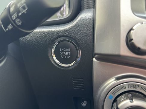 Used 2024 Toyota 4Runner Limited AWD/4WD image 22