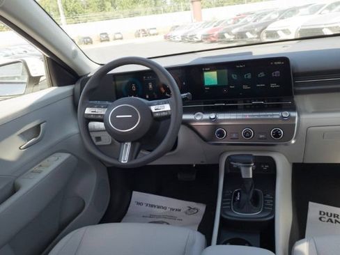 New 2027 Hyundai Kona SE FWD image 18