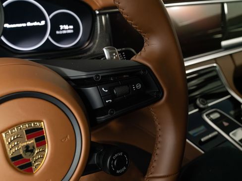 Used 2022 Porsche Panamera Turbo S image 31
