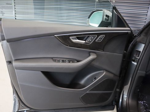 New 2026 Audi Q8 Premium Plus image 27