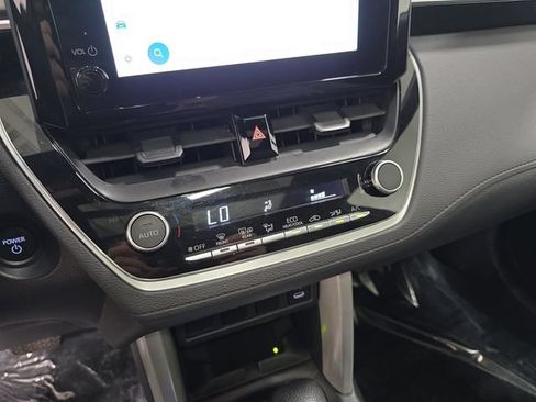 Certified 2024 Toyota Corolla Cross AWD Hybrid w/ Moonroof Package image 21