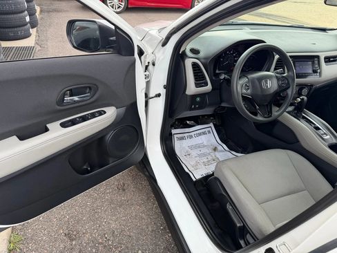 Used 2021 Honda HR-V LX image 11