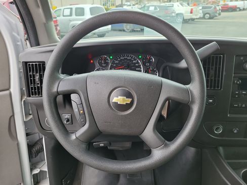 Used 2017 Chevrolet Express 2500 LT w/ LT Preferred Equipment Group image 18