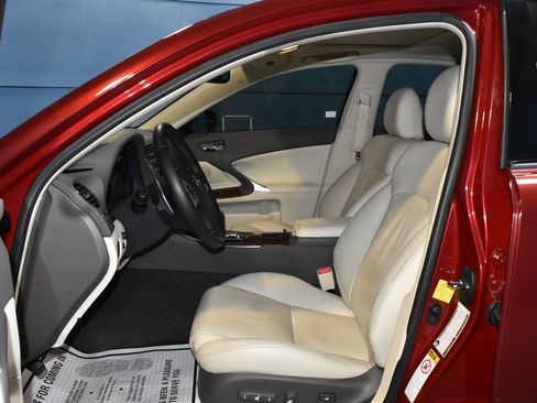 Used 2013 Lexus IS 250 w/ Premium Pkg Value Edition RWD image 6