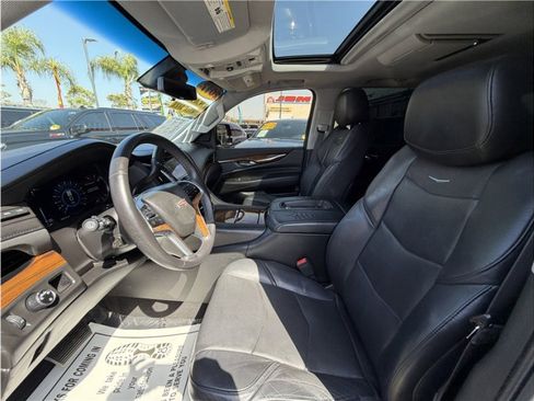 Used 2017 Cadillac Escalade Premium Luxury RWD image 18