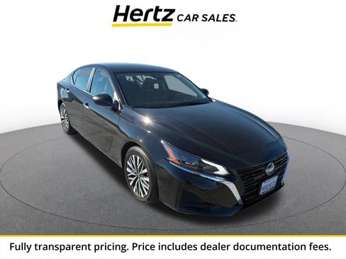Used 2025 Nissan Altima 2.5 SV FWD image 1