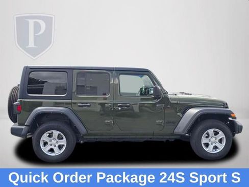 Used 2022 Jeep Wrangler Unlimited Sport AWD/4WD image 4