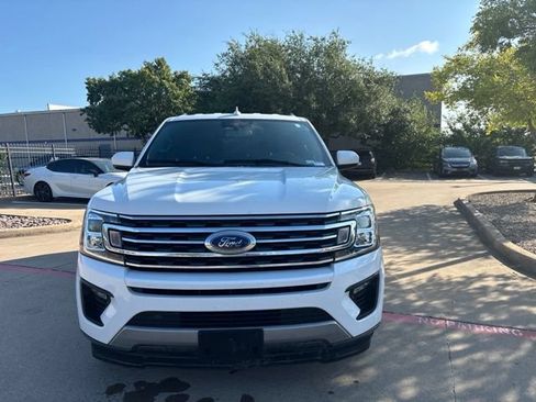 Used 2021 Ford Expedition XLT RWD image 2
